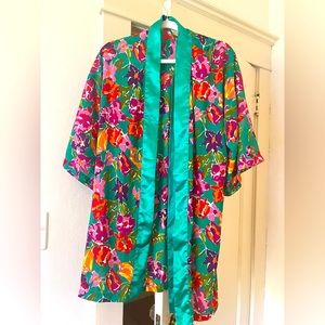 Vintage Victoria’s Secret dressing gown!